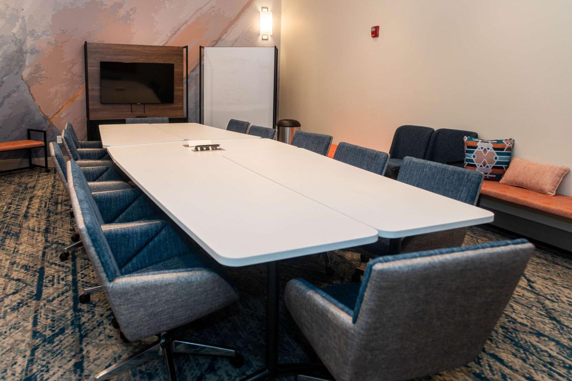 Hilton Garden Inn Mattoon, Il Экстерьер фото